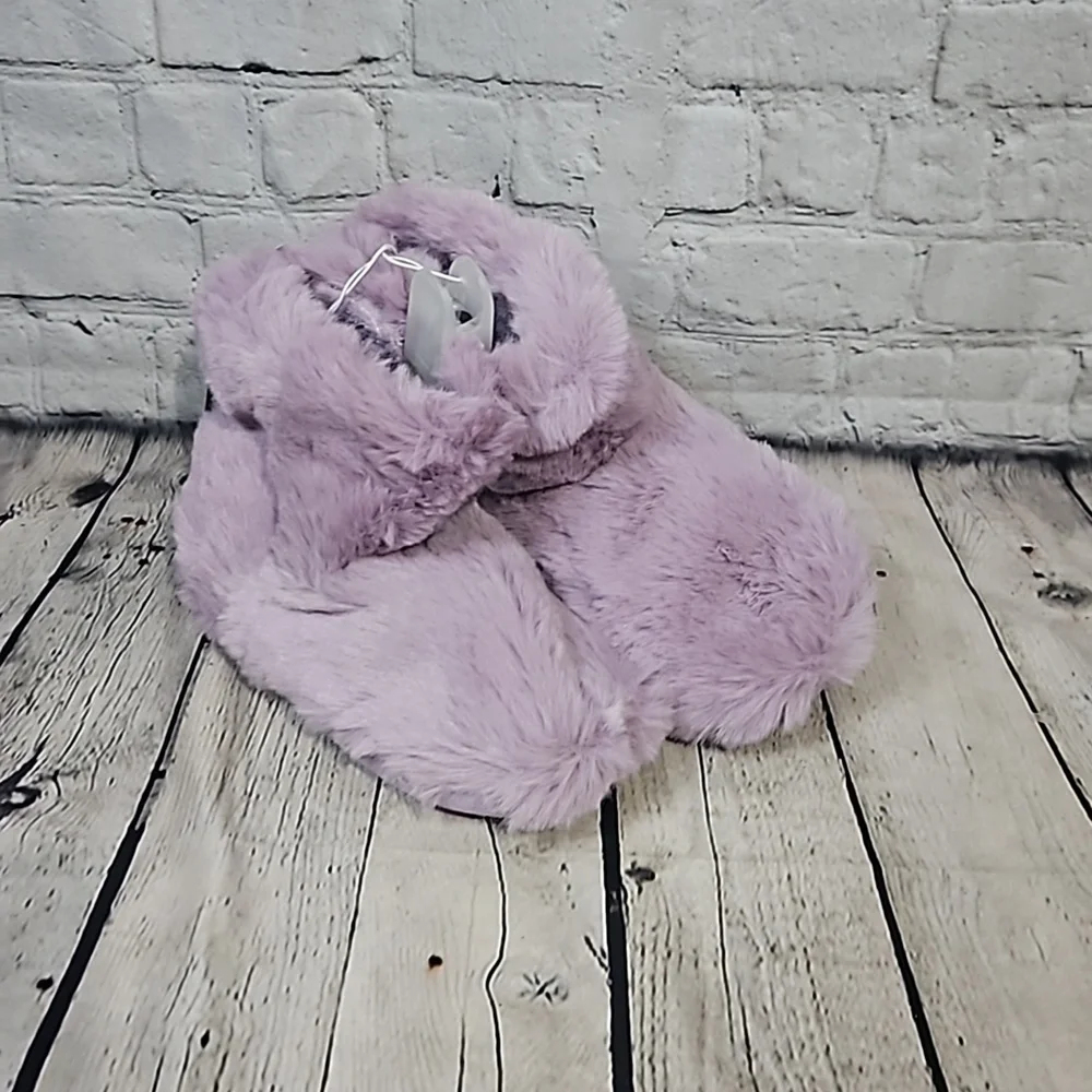 Cat & jack fuzzy bootie slippers